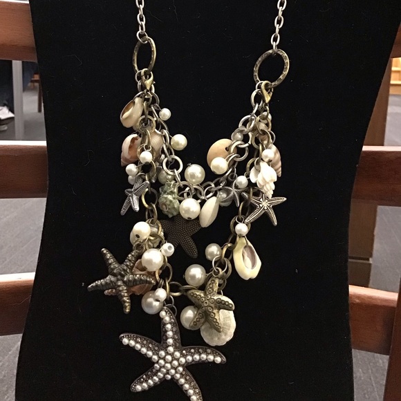NWOT Stunning and Fun Seas She’ll Necklace - Picture 2 of 4